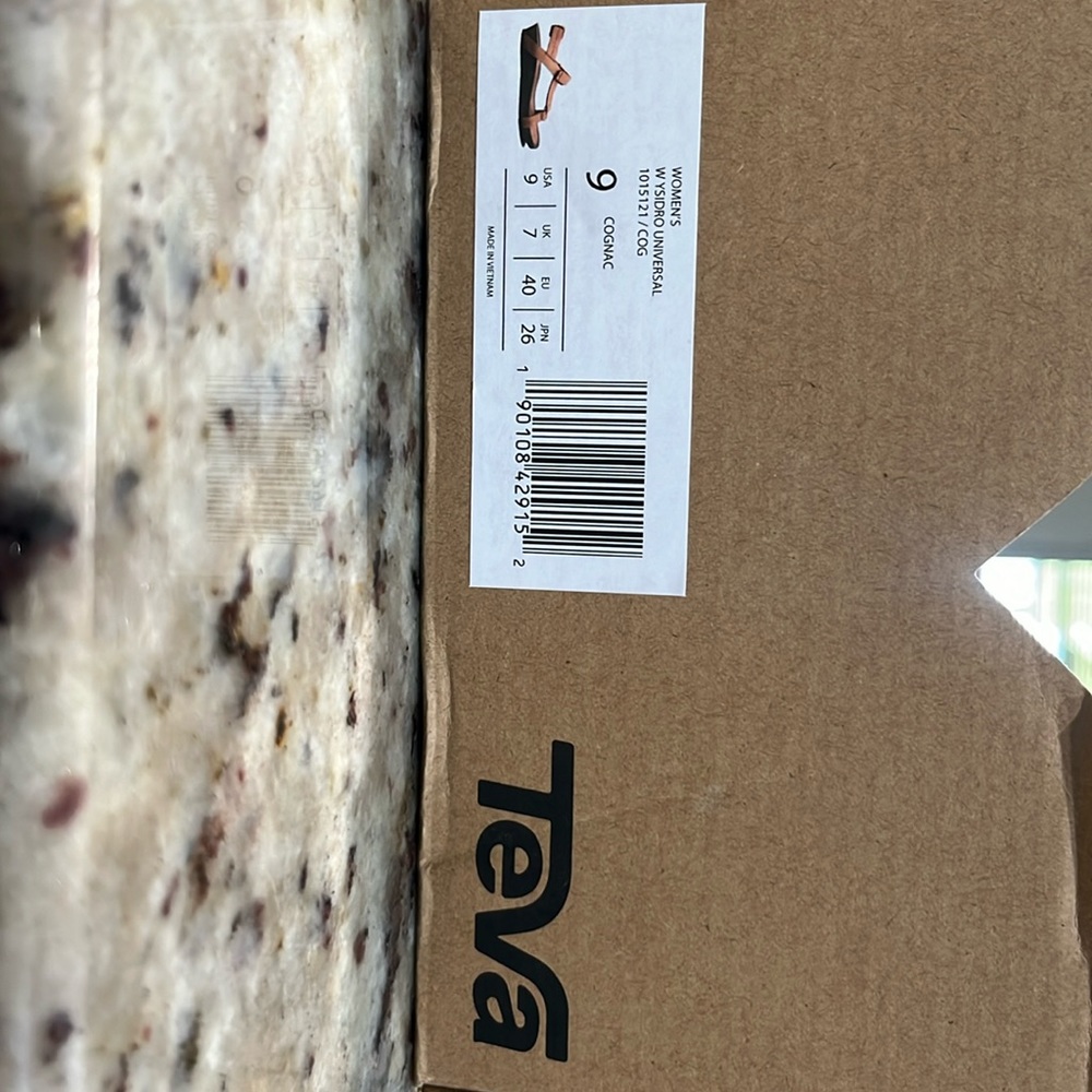 TEVAS brand new still in original box and packaging SIZE 9 Extremely comfortable